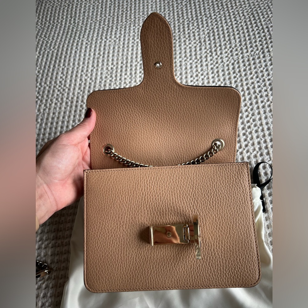 Gucci Crossbody/Shoulder Bag with Gold Chain - Picture 5 of 16